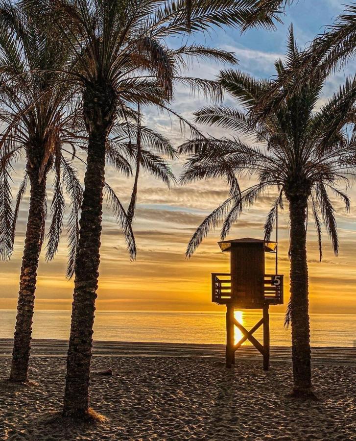El Estudio De La Playa Benalbeach Holidays Deluxe Benalmádena Eksteriør bilde