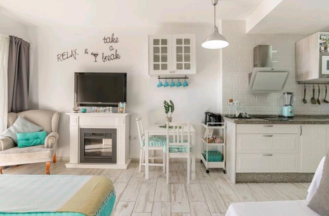 El Estudio De La Playa Benalbeach Holidays Deluxe Benalmádena Eksteriør bilde